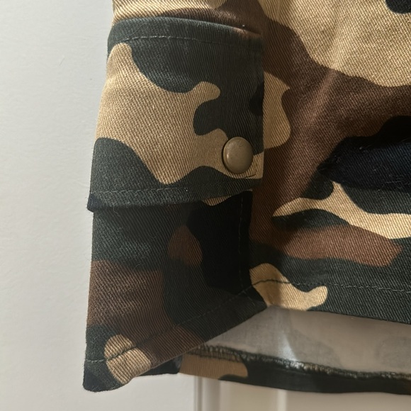 Forever 21 Skirt- Camouflage denim Jean skirt Size M - Picture 2 of 5